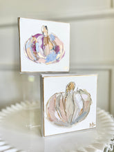 Load image into Gallery viewer, Multi Pumpkin {neutral}